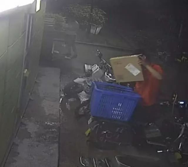 四川快递员偷包裹事件，透视职业伦理与法治意识的缺失