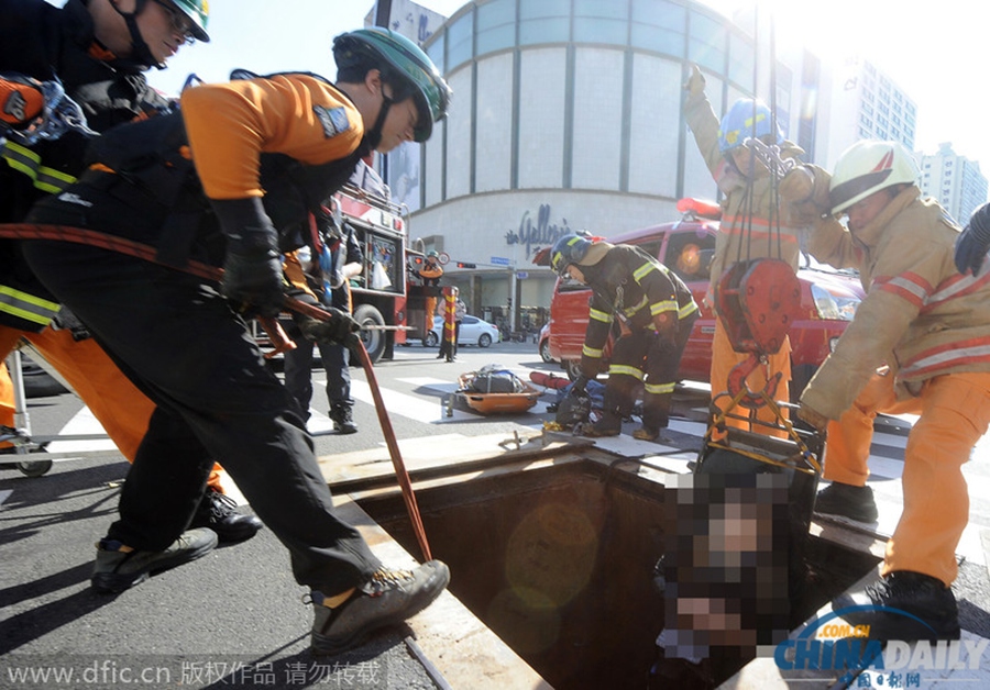 女子跌落下水道脱险后原地提醒路人，勇敢与智慧的双重赞歌