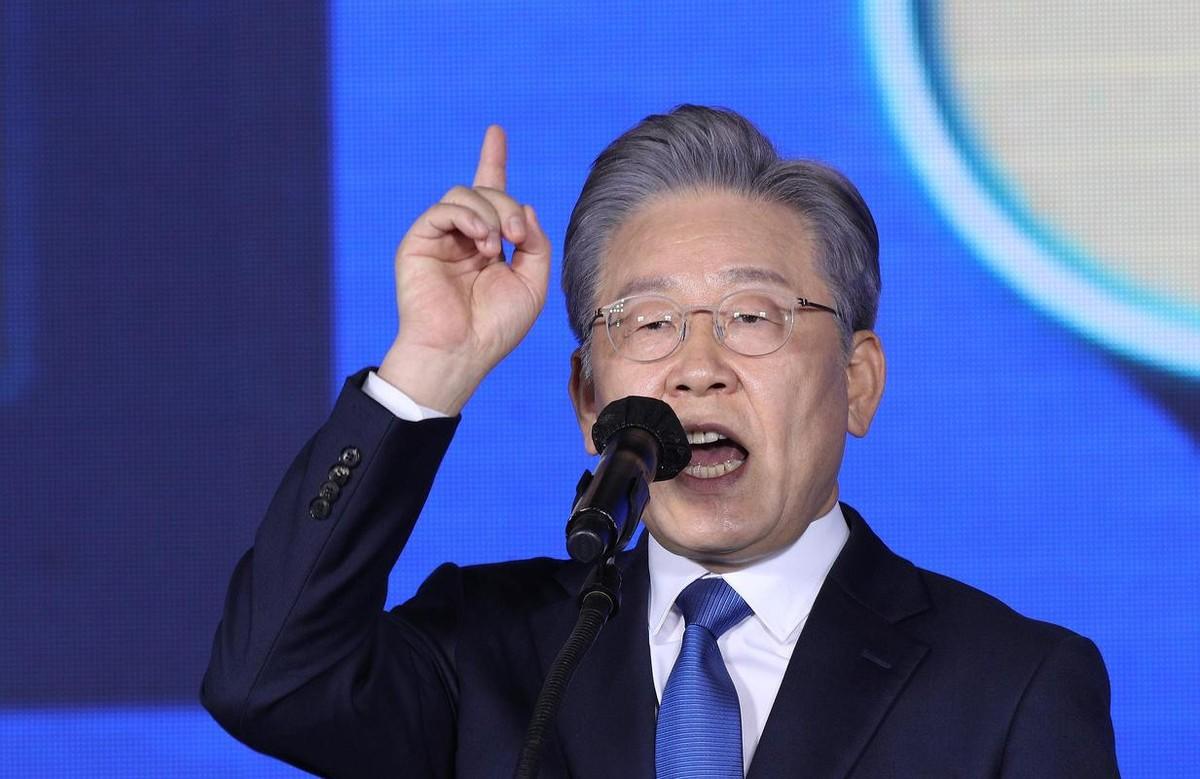 揭秘李在明大选前民调暴跌的背后原因