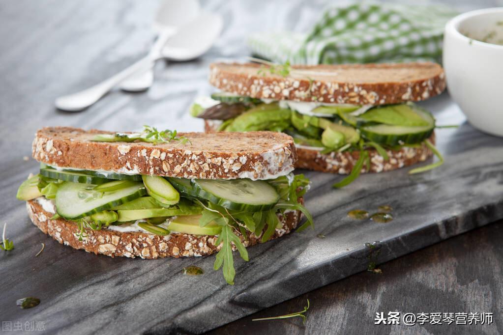 哈佛医学院揭秘的十二大超级食物，健康之选的新指南