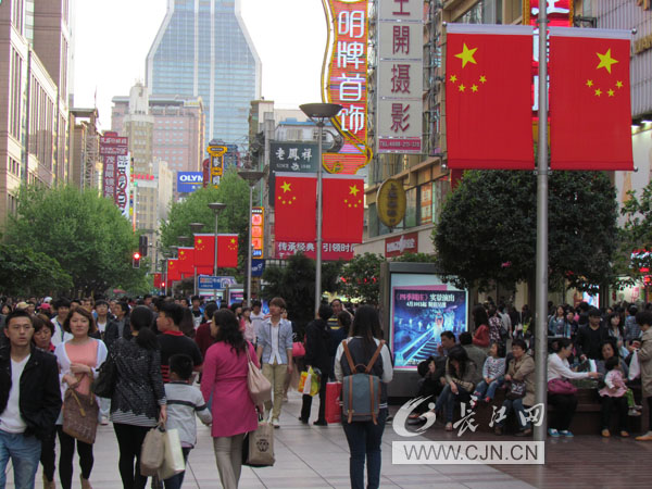 今天上海街头的繁华与变迁
