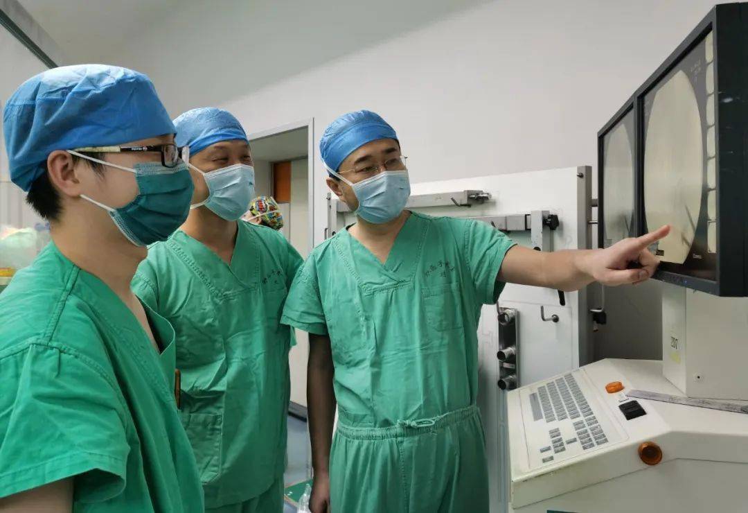 闫桂森简历，探寻辉煌人生轨迹