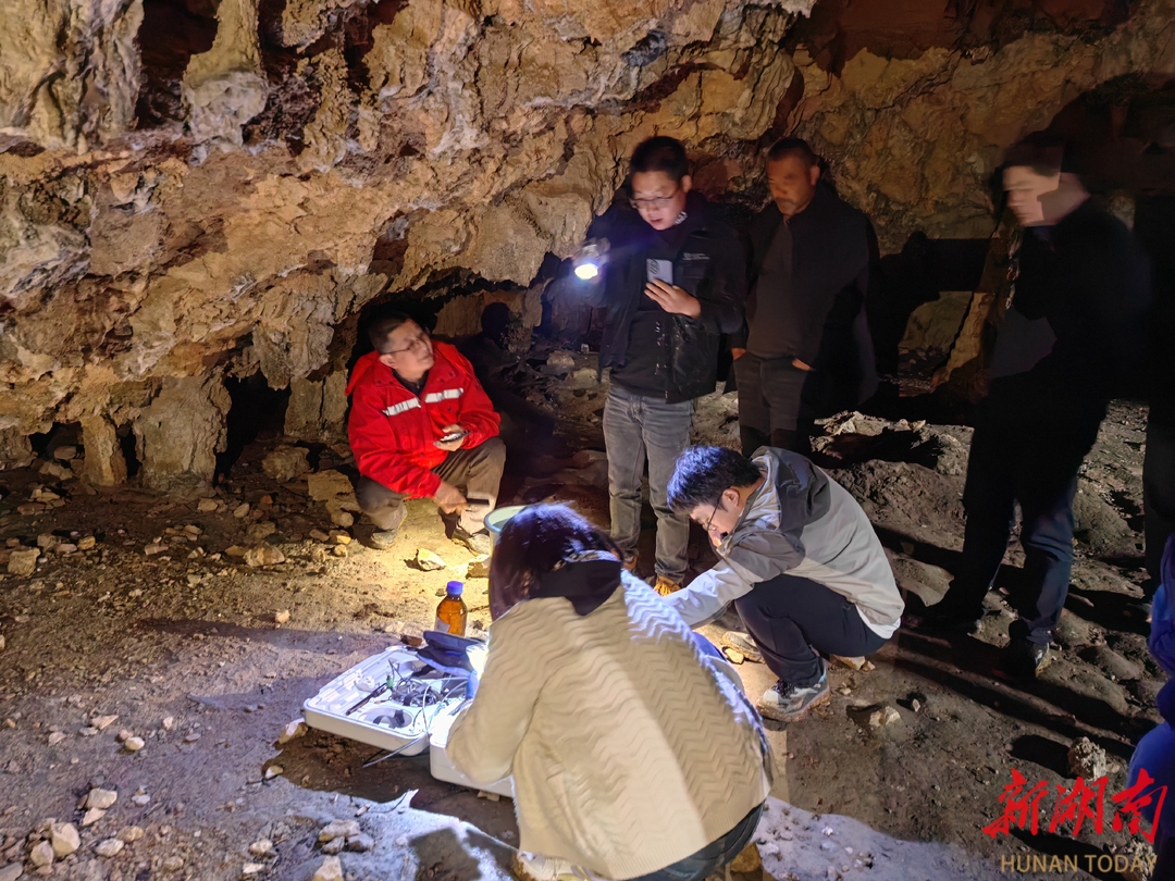 张家界溶洞遭遇污水排放危机，环保警钟长鸣