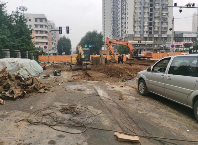 怒江街地面塌陷，现象解析与应对策略