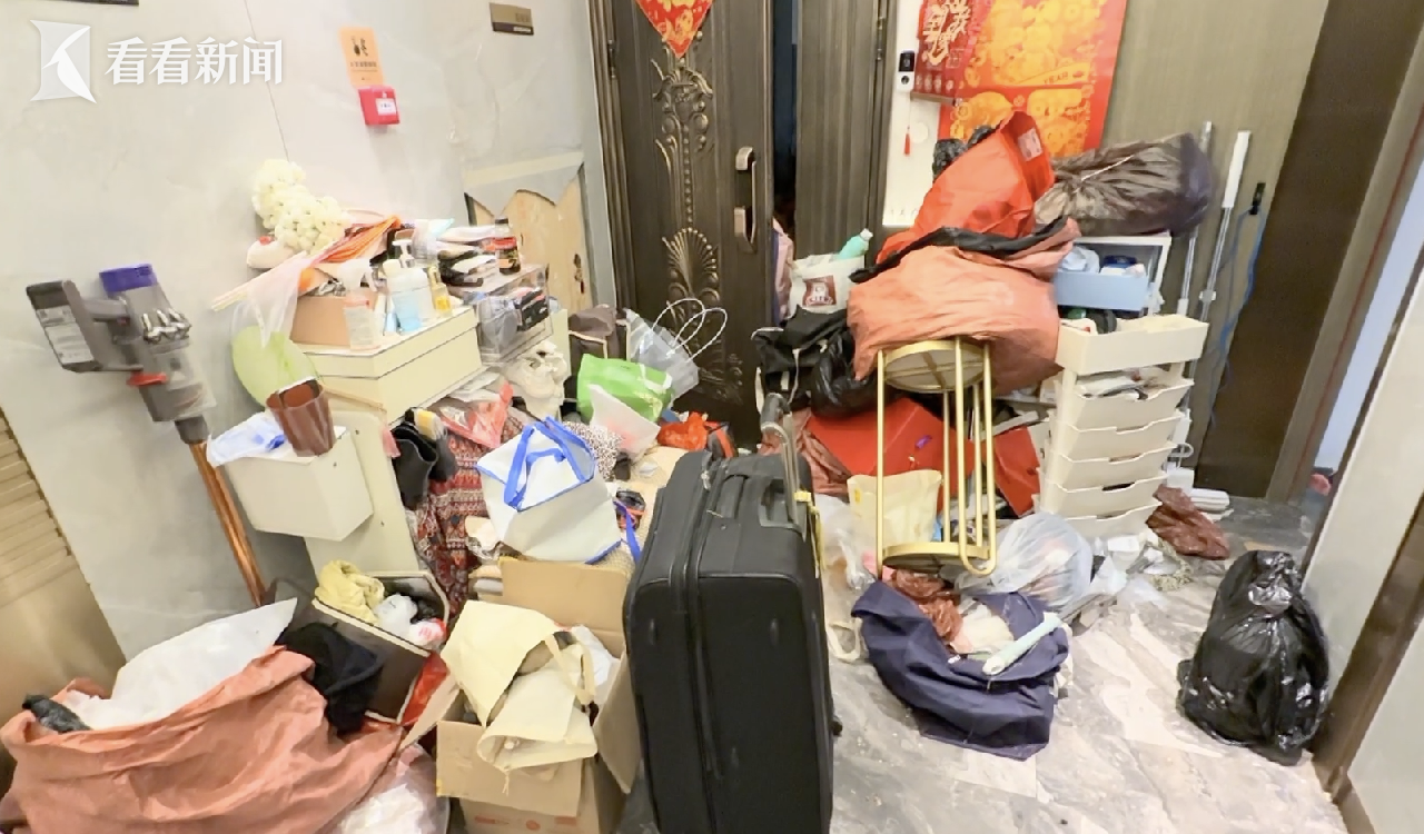 老人住豪宅拾荒背后的故事