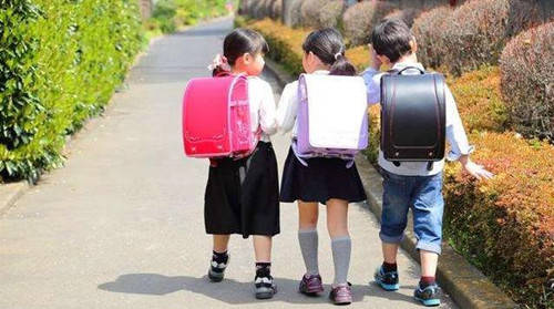学校换掉下课铃，高三学生哭成泪人