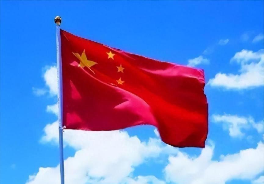 巴基斯坦上将聊歼-10CE嘴角压不住，一场空中力量的盛宴