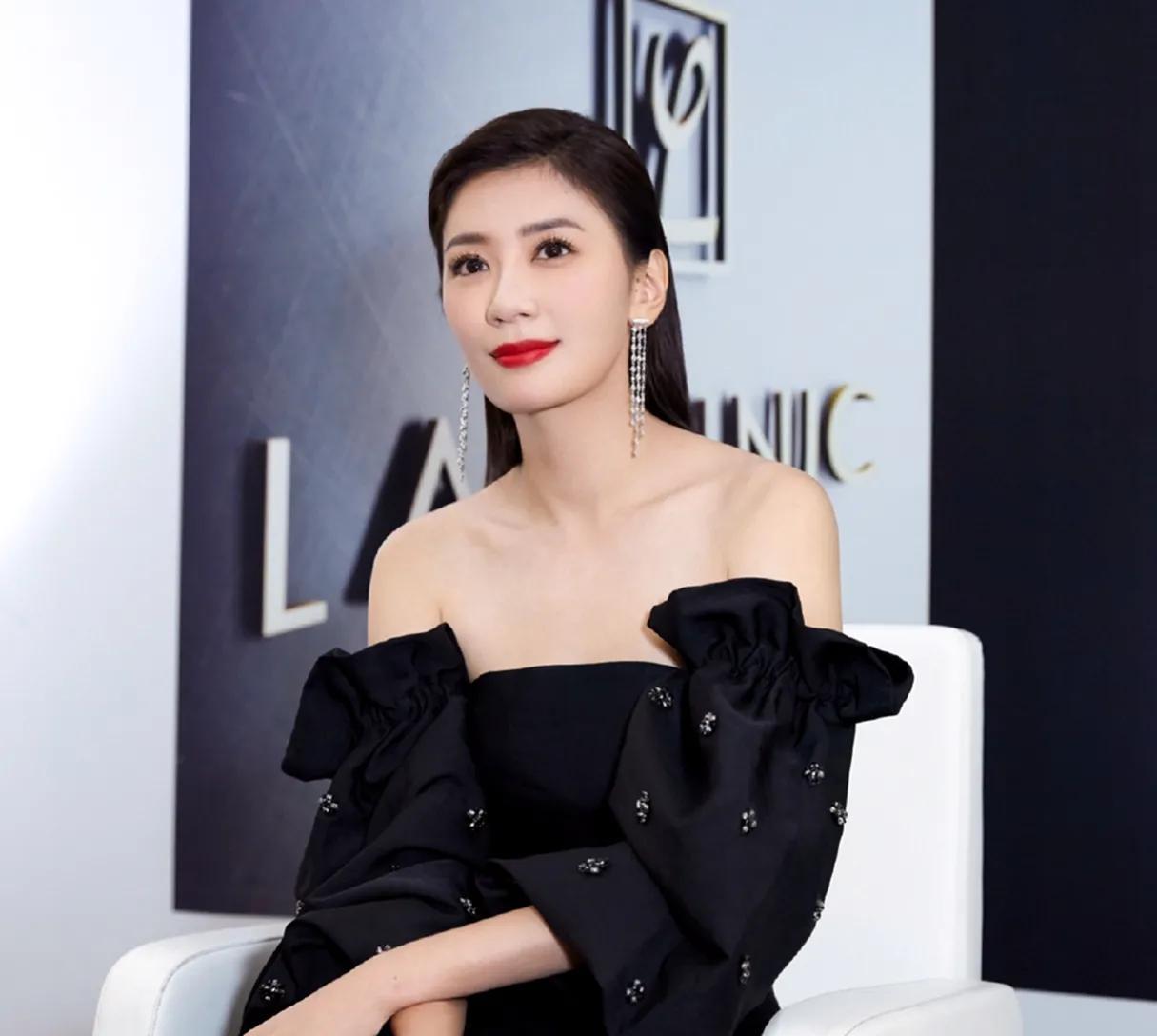 贾静雯自曝三位亲人患癌，生命的脆弱与坚韧并存