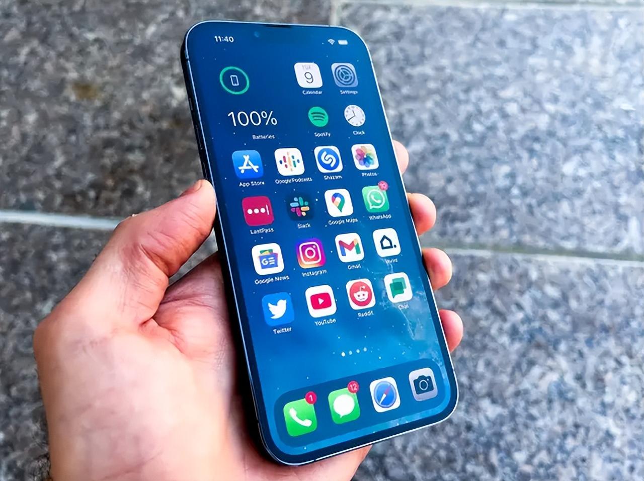 曝iPhone 17或将不支持自适应刷新率，影响与解析