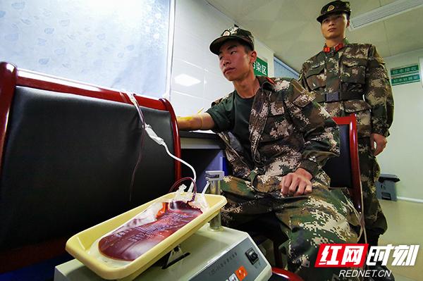 关于输血，能否先输再拿献血证？