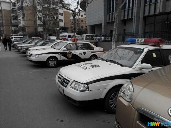 违停抓拍警车，科技助力交通执法的新利器