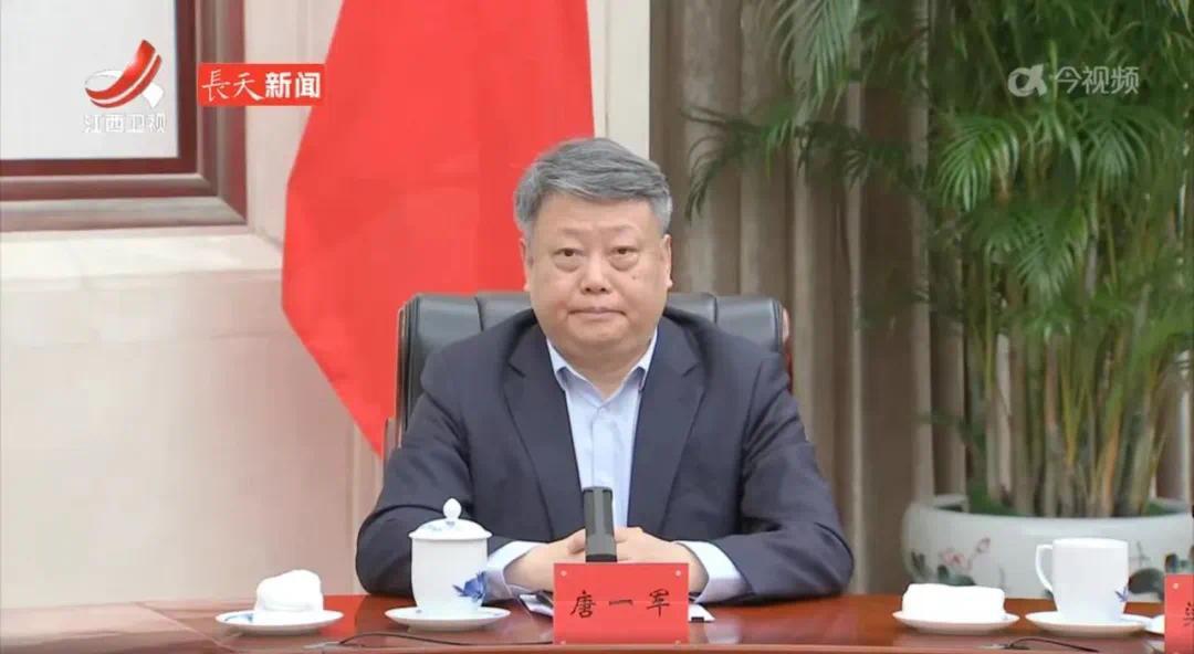 正部级吴存荣被双开，权力失守的警示