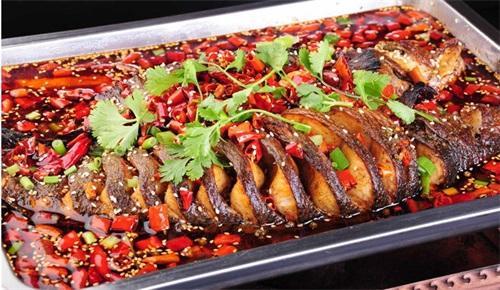重庆街头烧烤，一场味蕾的狂欢派对