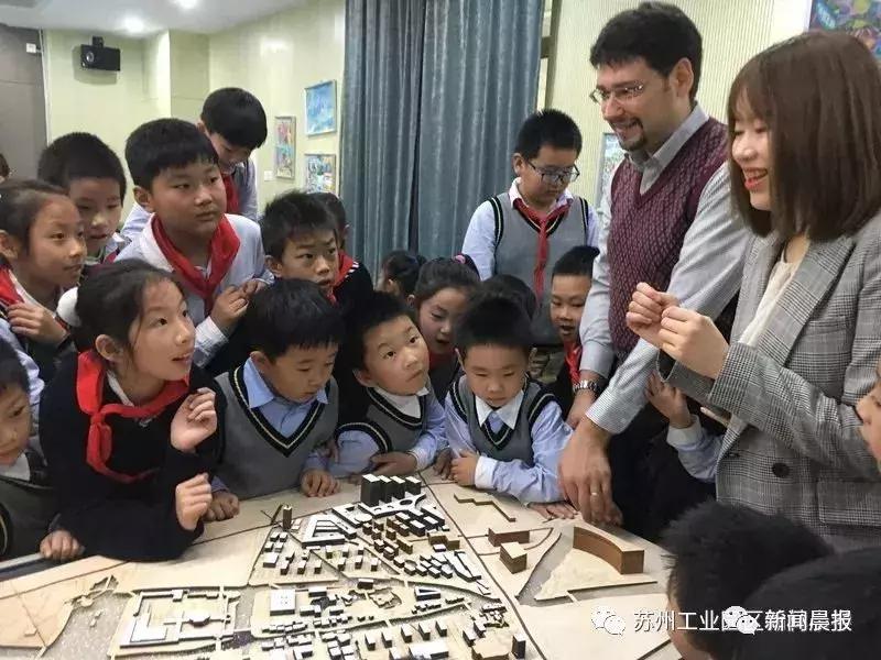 社牛送考家长来了，一场别样的教育参与与鼓励之旅