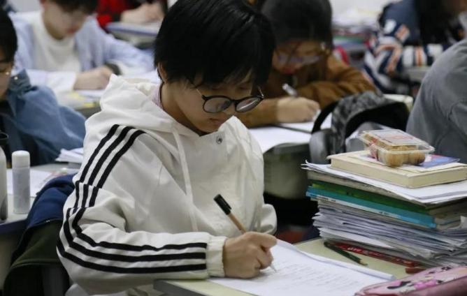 全国一卷数学难度大吗？探究与分析