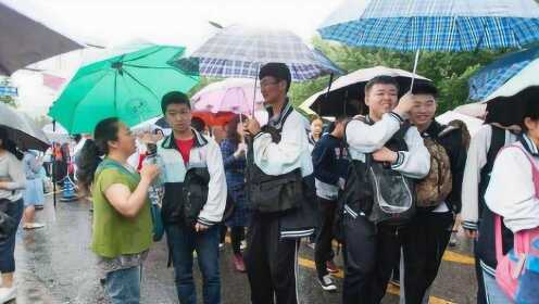 揭秘高考日下雨的神秘面纱，多重因素交织成雨幕