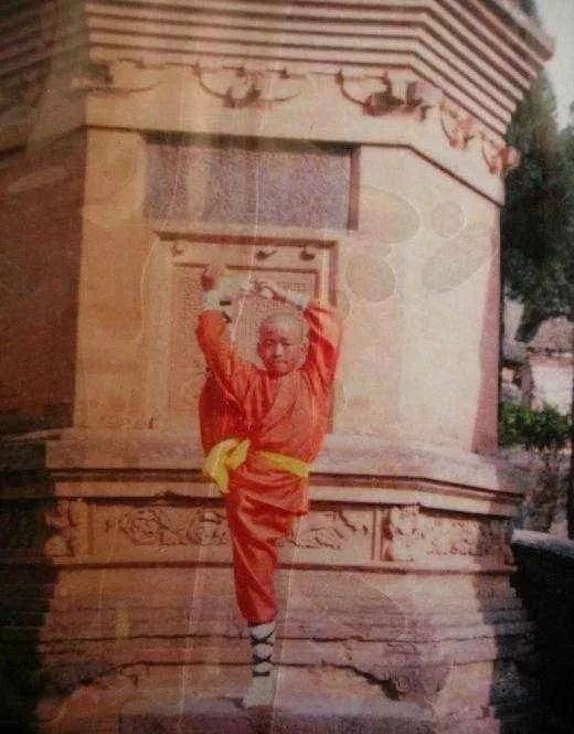 少林寺回应文班亚马剃发闭关事件