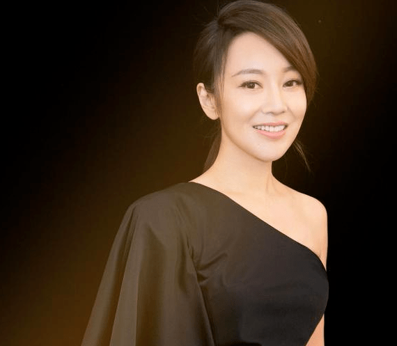 闫妮2021，闪耀之星的光芒