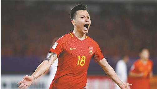 王钰栋点球绝杀，国足1比0战胜巴林——一场胜利点燃希望之火