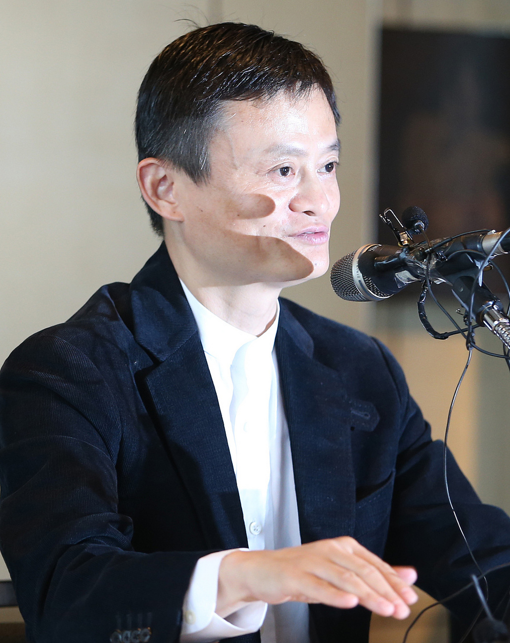 阿里员工日马云发言，共创未来，共享成功