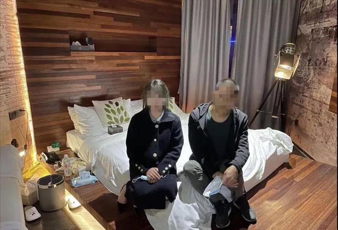 不满14岁女孩被强迫卖淫，三人已获刑，警钟为谁鸣？